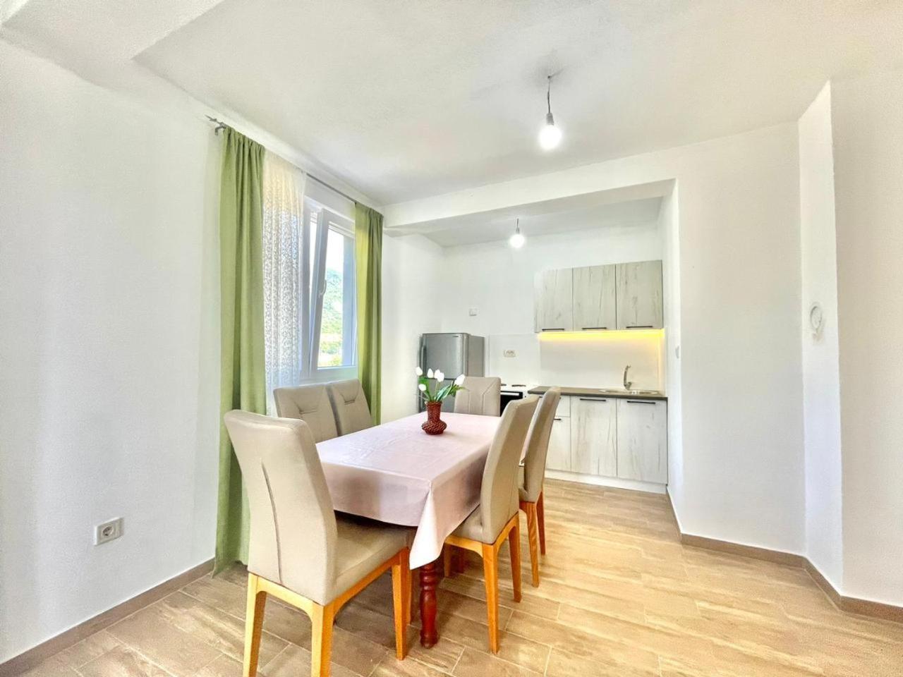 Talia Apartment *